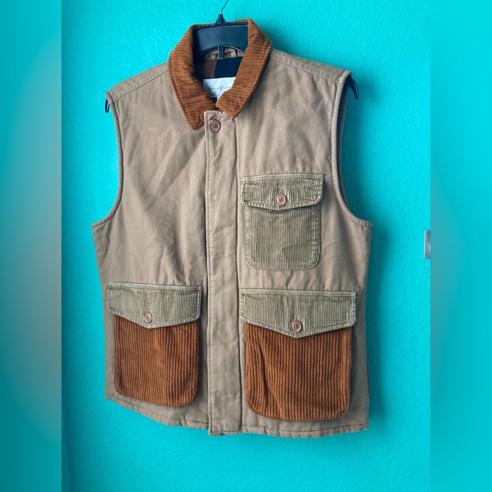 Men’s sun and stone vest